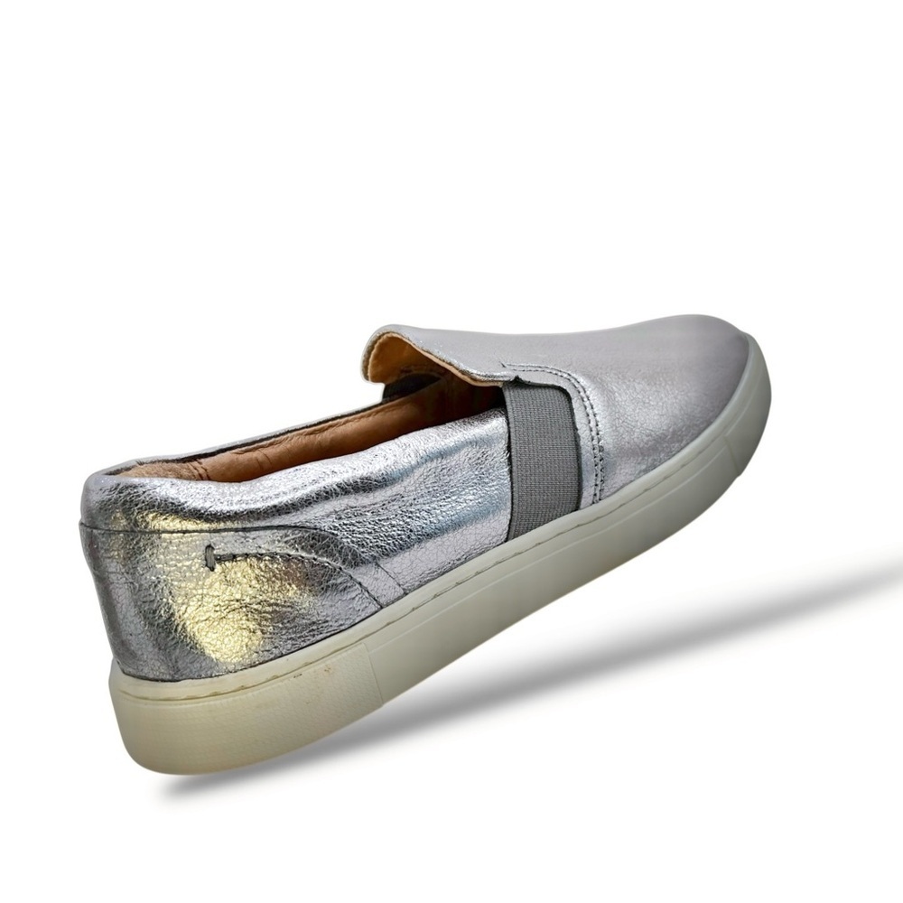 FRYE Ivy Metallic Leather Slip-On Sneakers 7.5 Iridescent Silver Comfort Flats - Picture 7 of 13